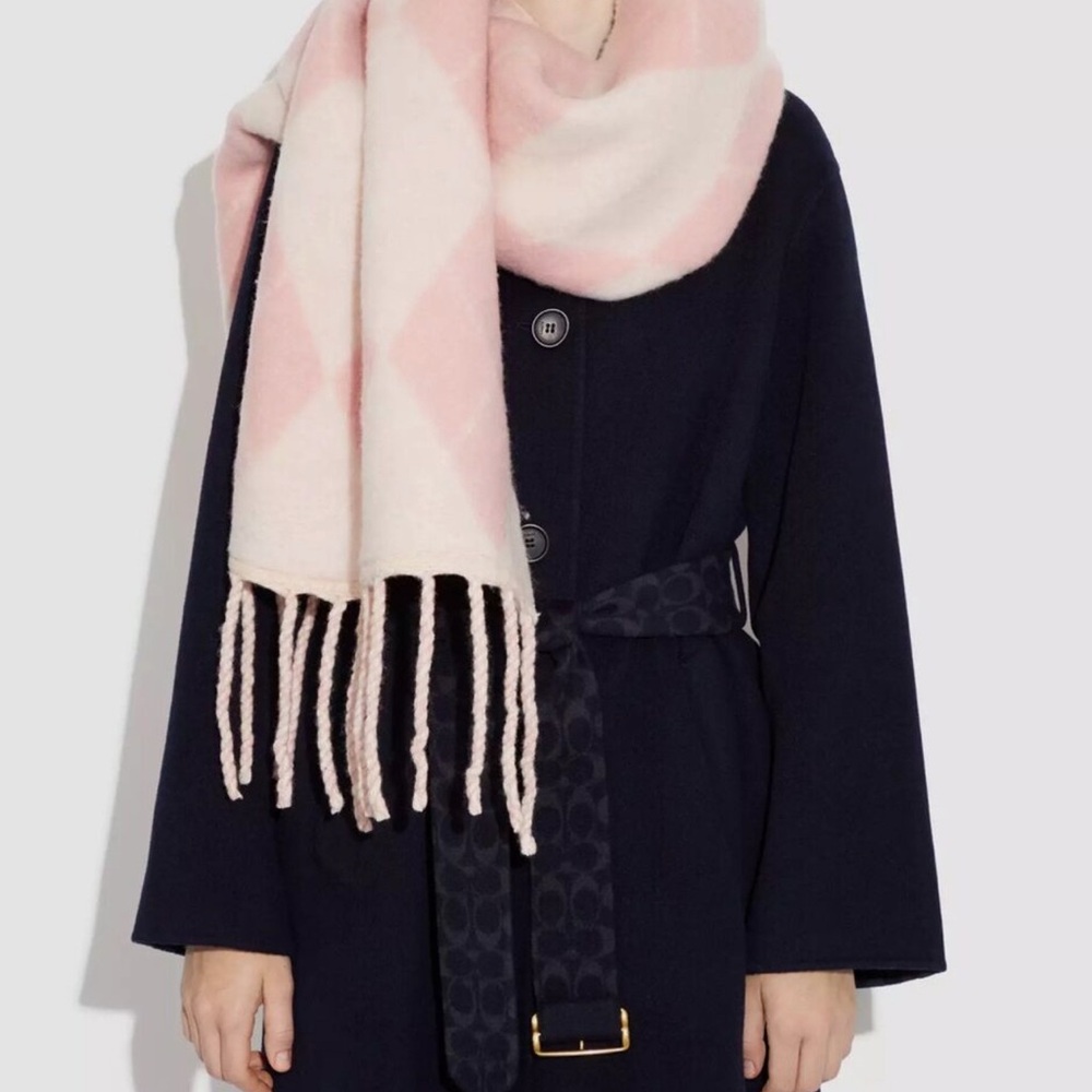Coach Argyle Print Oversized Muffler IVORY & PINK